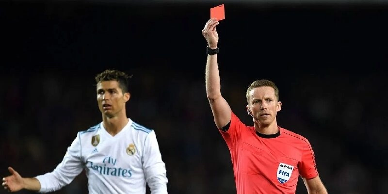 Kèo chấp thẻ phạt là gì thu hút đông đảo người chơi quan tâm